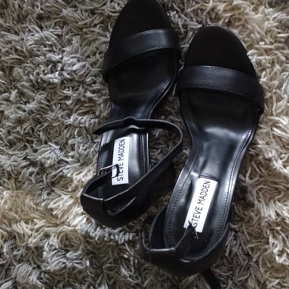 Blacyheels